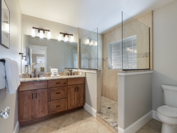 Six Bedroom Luxury Vacation Rental Anna Maria with Pool